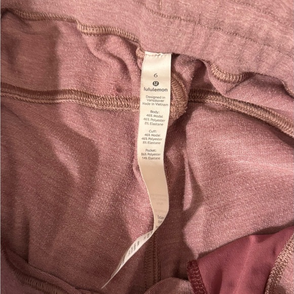 🍋LULULEMON At My Leisure Jogger
Heathered Mod Misty Merlo - Picture 9 of 9